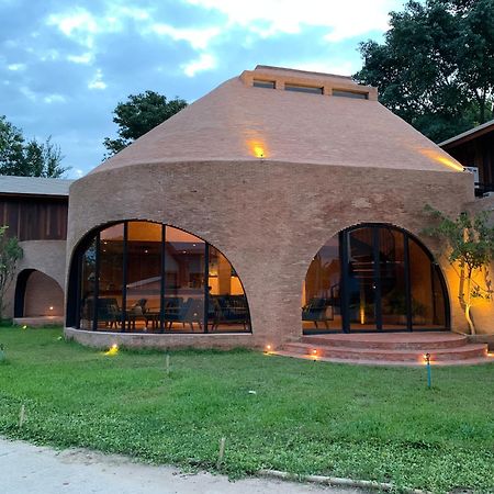 Athita The Hidden Court Chiang Saen Boutique Hotel Sha Plus Certified Csiangraj Kültér fotó